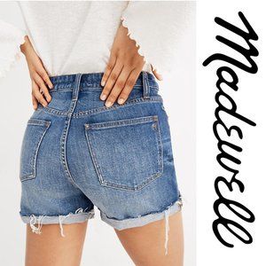 Curvy High-Rise Denim Shorts in Glenoaks Wash